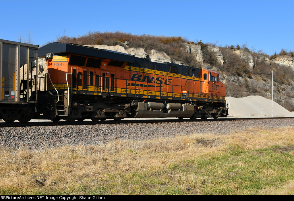 BNSF 6387